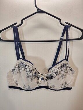 Lise Charmel Fragrance Voyage Lace Embroidered Underwire Bra Navy White - 34d